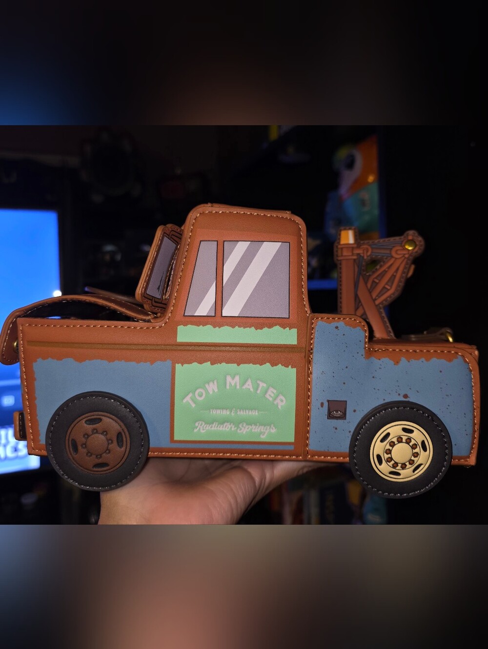 Loungefly Disney Pixar Cars 20th Anniversary Mater Figural Crossbody Bag - Picture 7 of 10